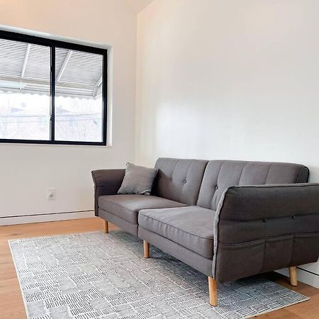 New Ample And Cozy One Bedroom Apt In Brooklyn At Rem-Casa New York Exterior foto